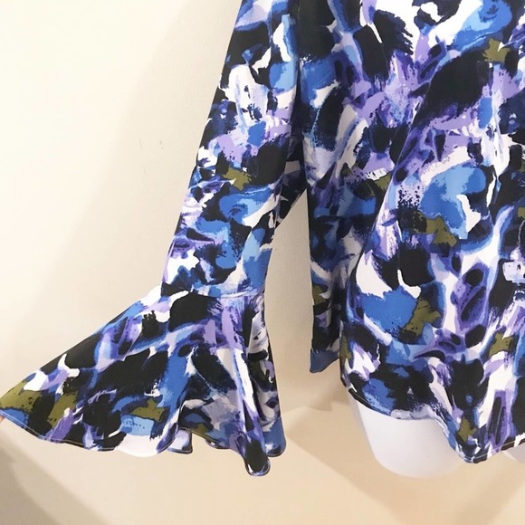 H Halston Floral Tie Back Bell Sleeve Blouse M - Picture 3 of 12